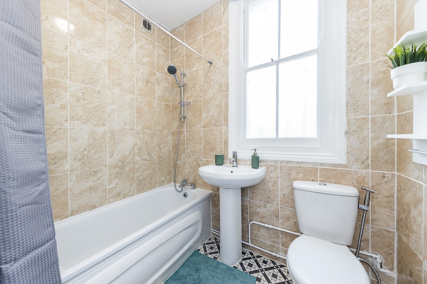 Additional image 6 of Room in a Shared Flat, Brick Lane, E1, N1 7GU