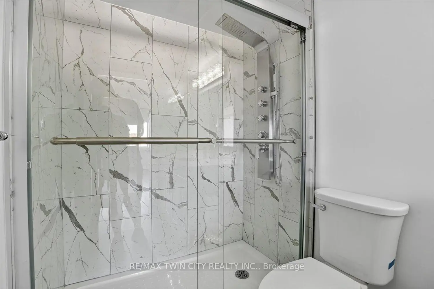 Additional image 15 of 3227 King Street 506