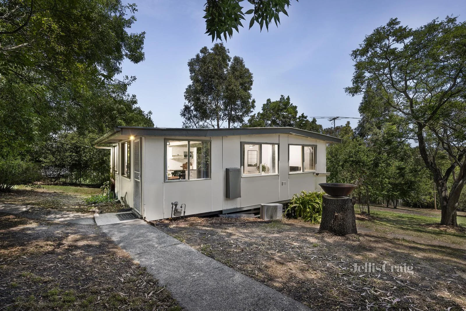 Additional image 2 of 17 School Road, Seville VIC 3139