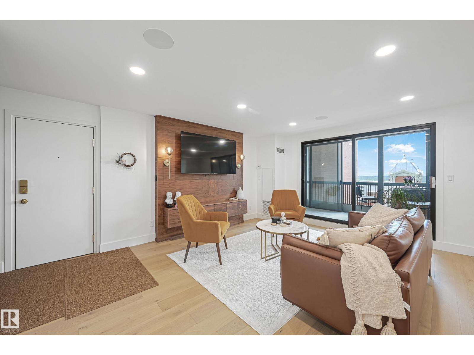 Additional image 4 of 701-11503 100 Avenue NW, Edmonton, AB, T5K2K7