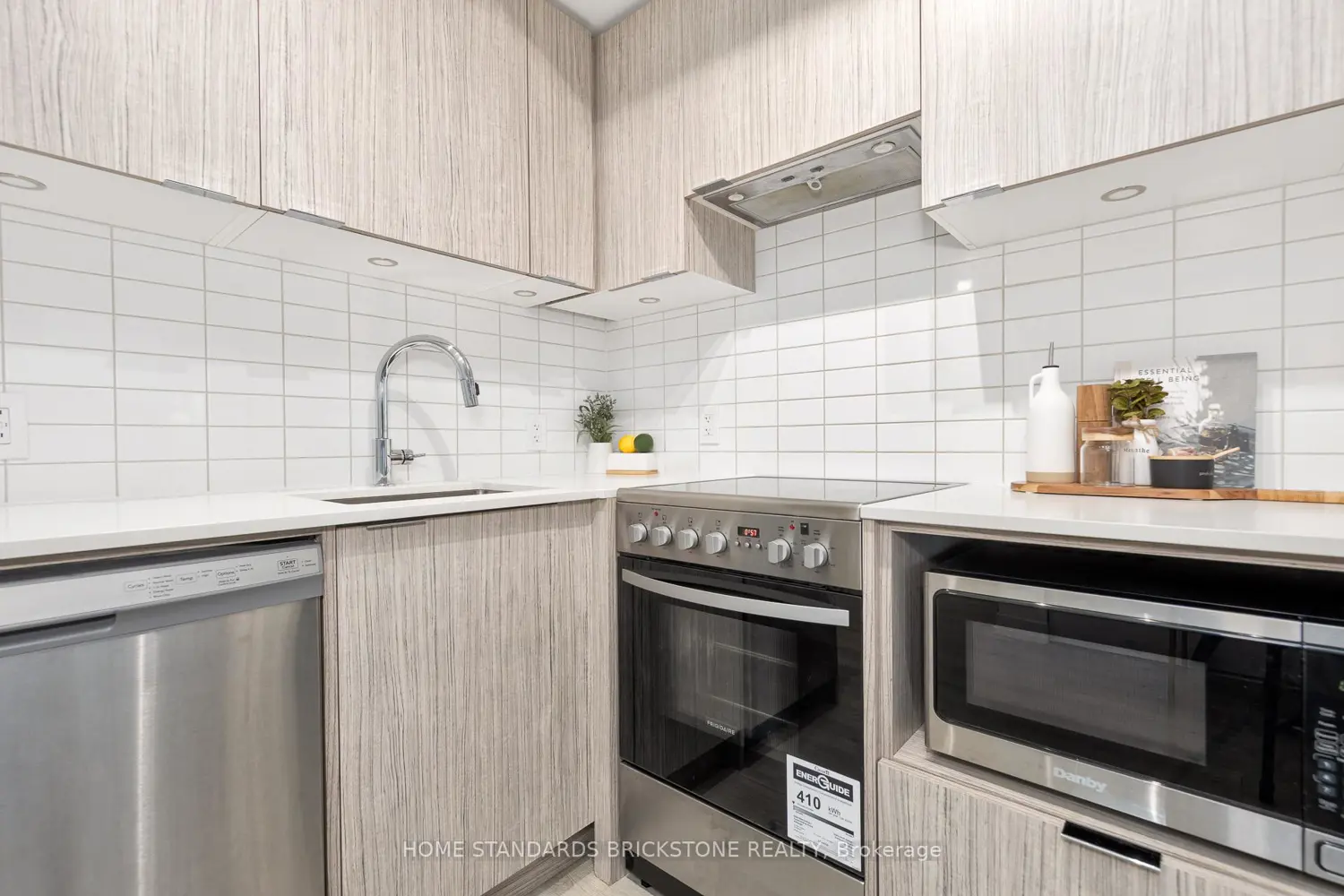 Additional image 2 of 395 Bloor Street 1604