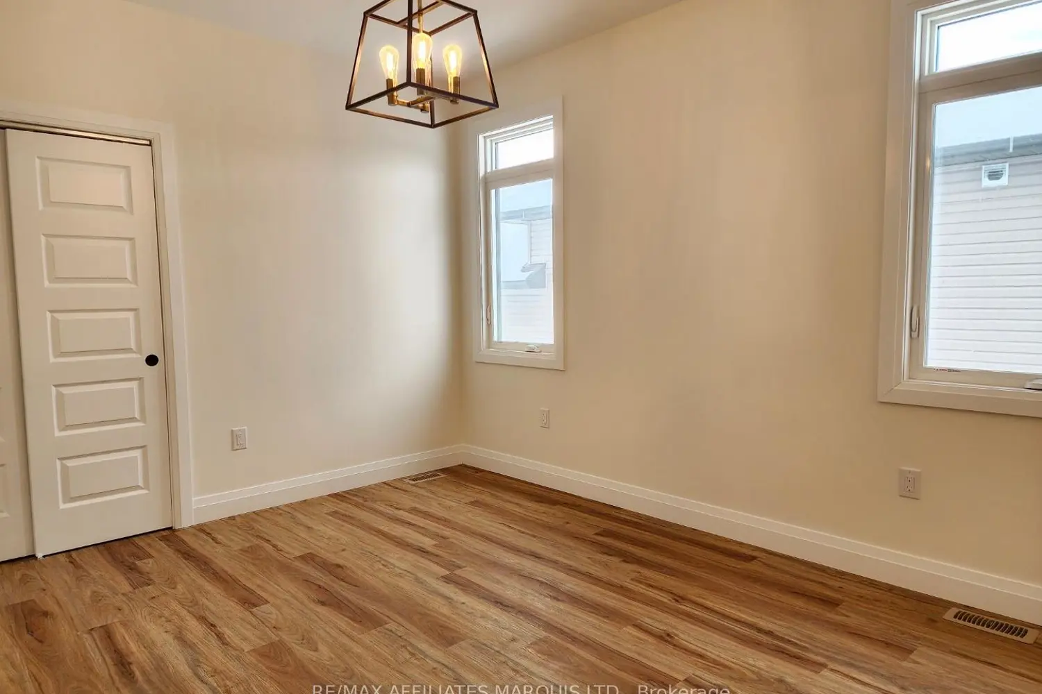 Additional image 11 of 2288 Crewson Crescent