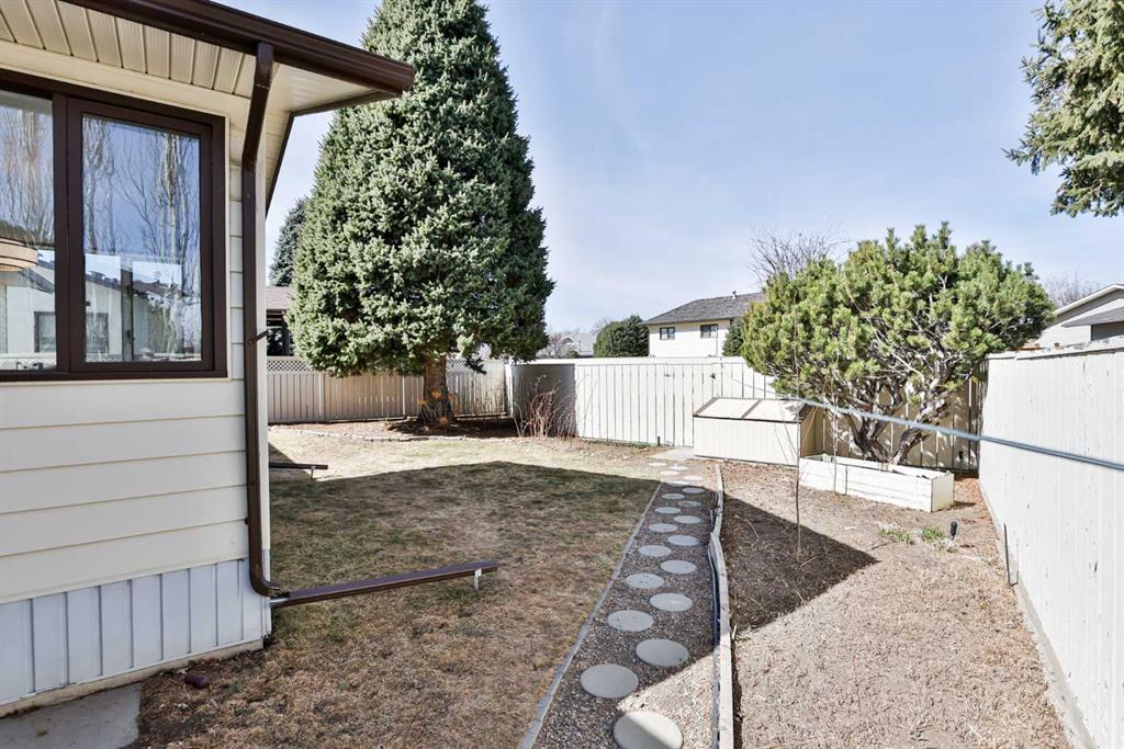 Additional image 4 of 104 Elm Crescent S, Lethbridge, AB, T1K 4X1