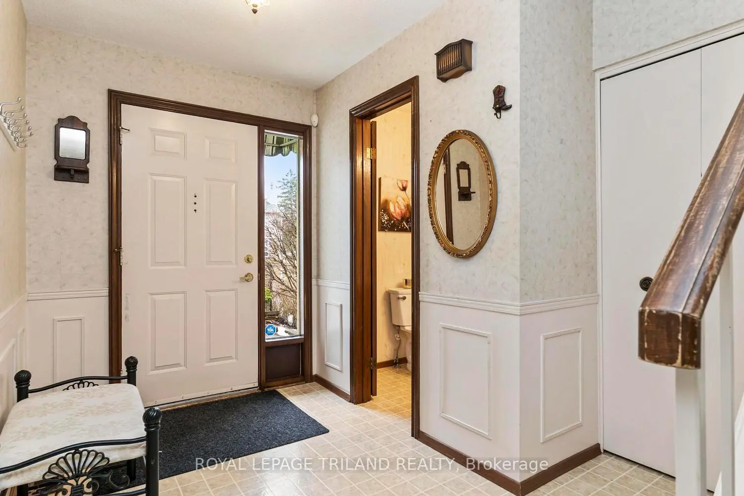146 Andover Drive photo 3