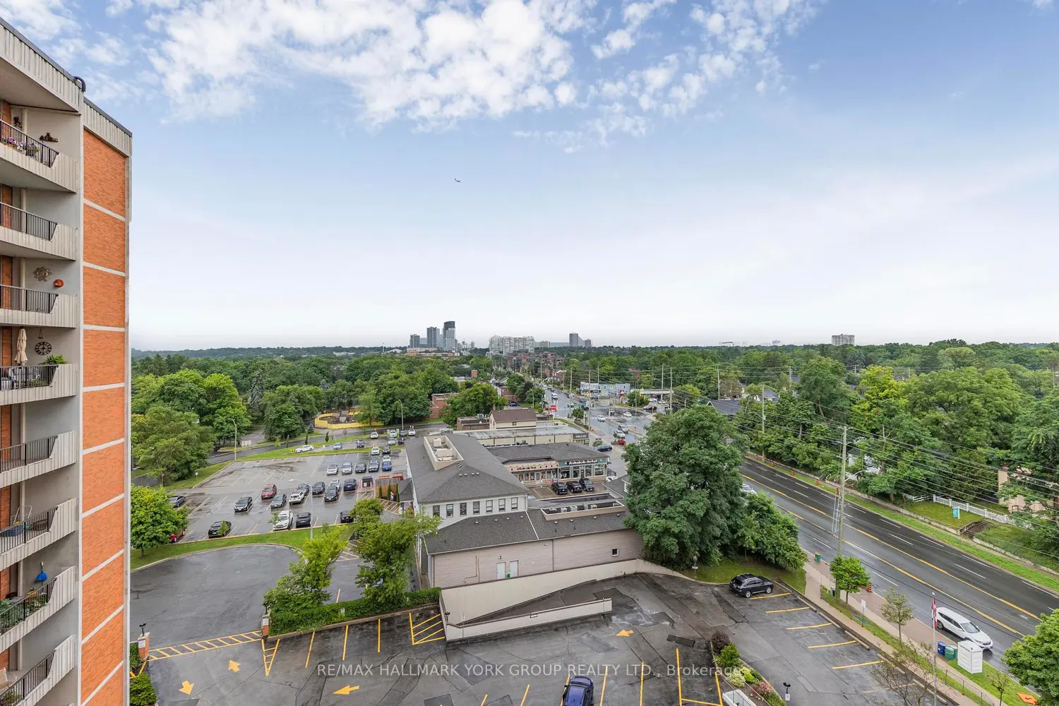 Additional image 17 of 7811 Yonge Street 1007