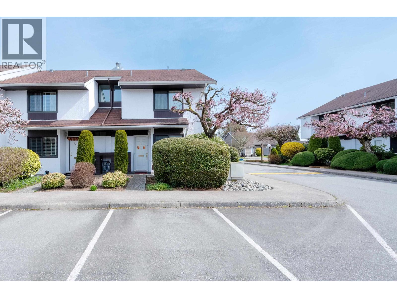 345 9411 GLENDOWER DRIVE