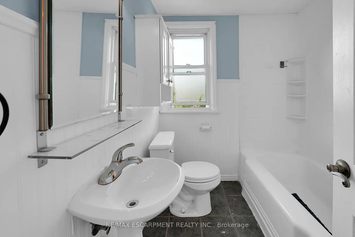 Additional image 12 of 9 Arlington Avenue