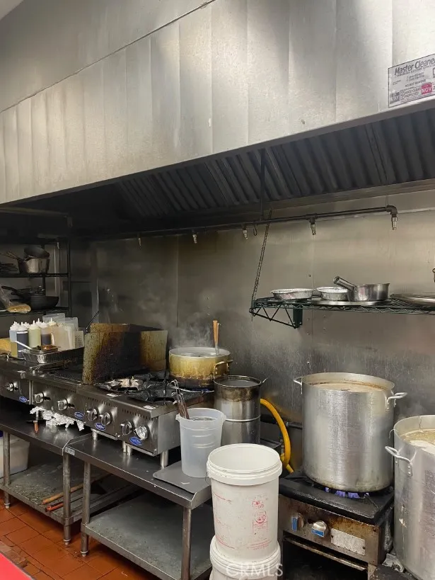 Additional image 14 of 2610 W Edinger Street Unit D, Santa Ana, CA 92704