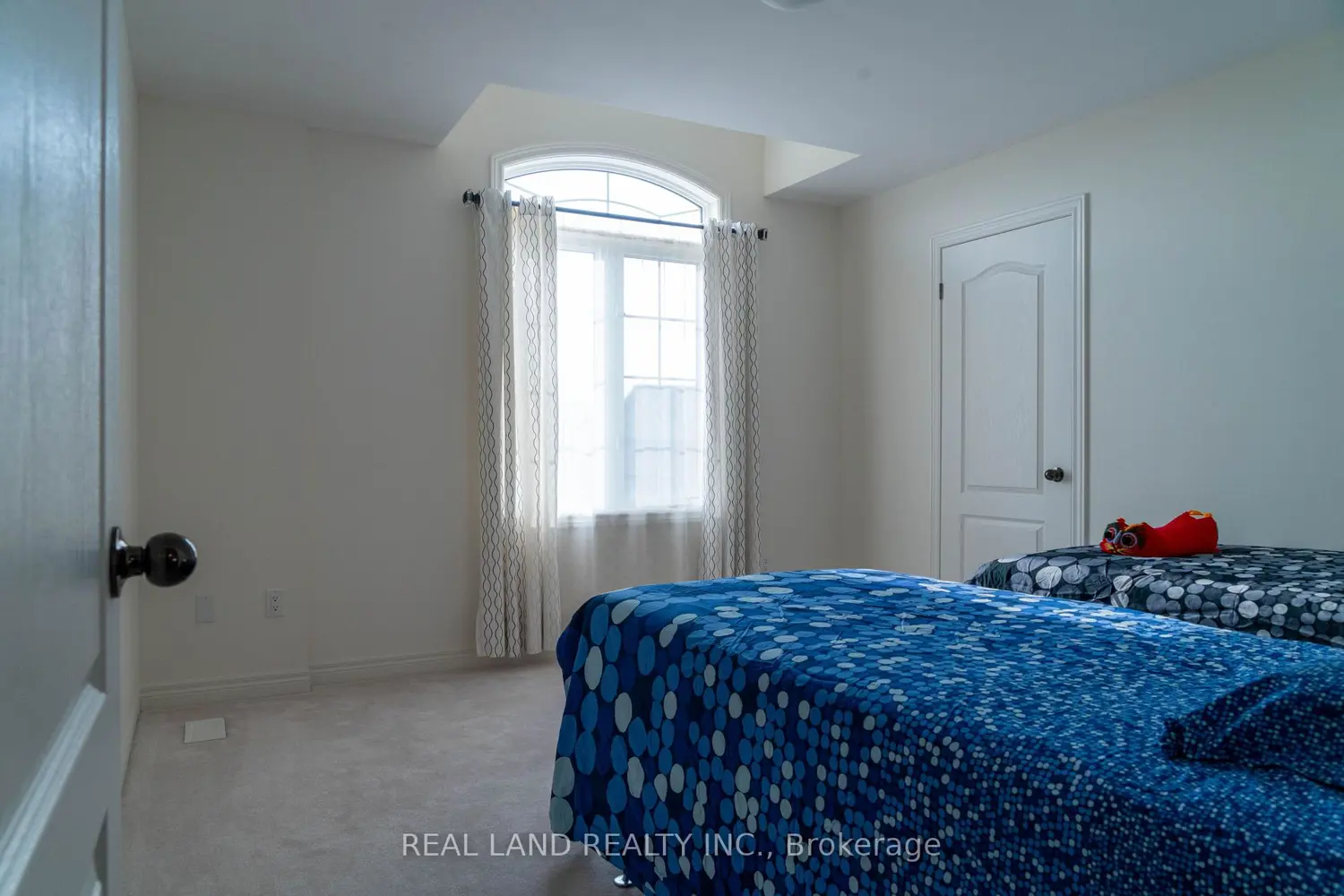 Additional image 16 of 6284 St. Michael Avenue