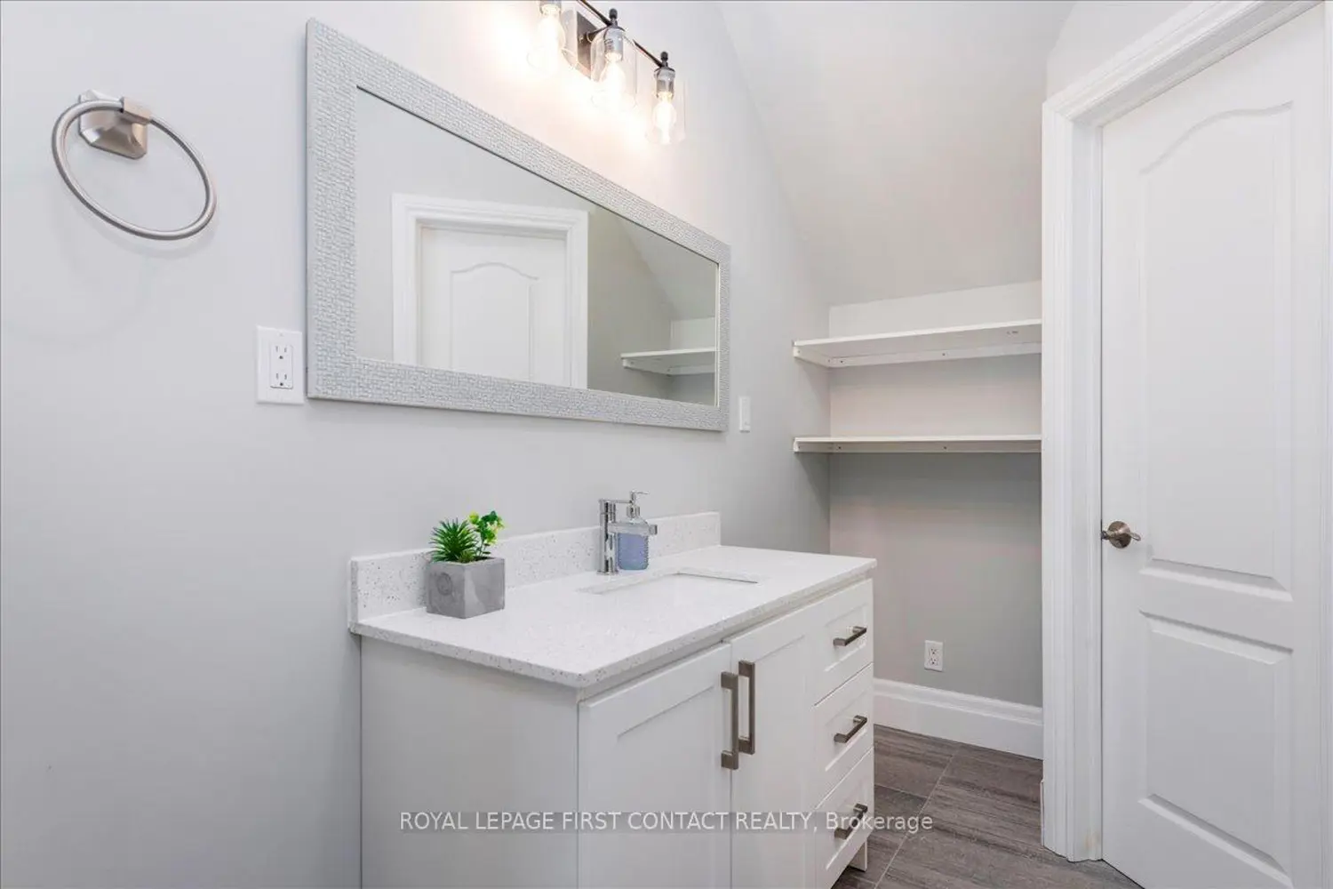 Additional image 11 of 3500 Crescent Harbour Road