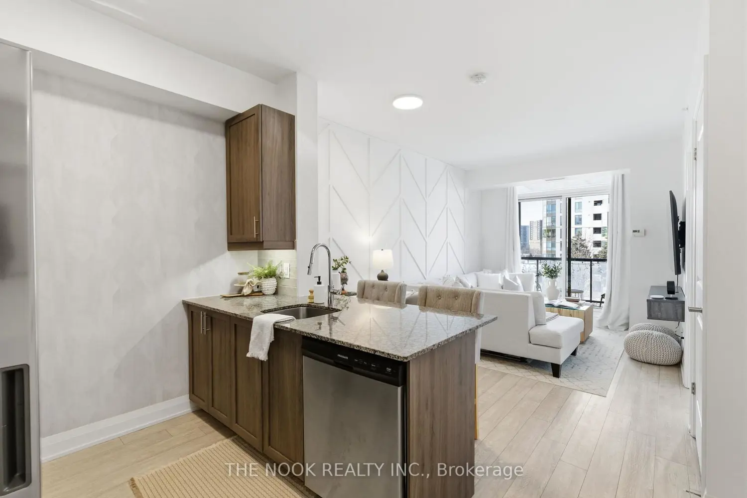 Additional image 2 of 3655 Kingston Road 609