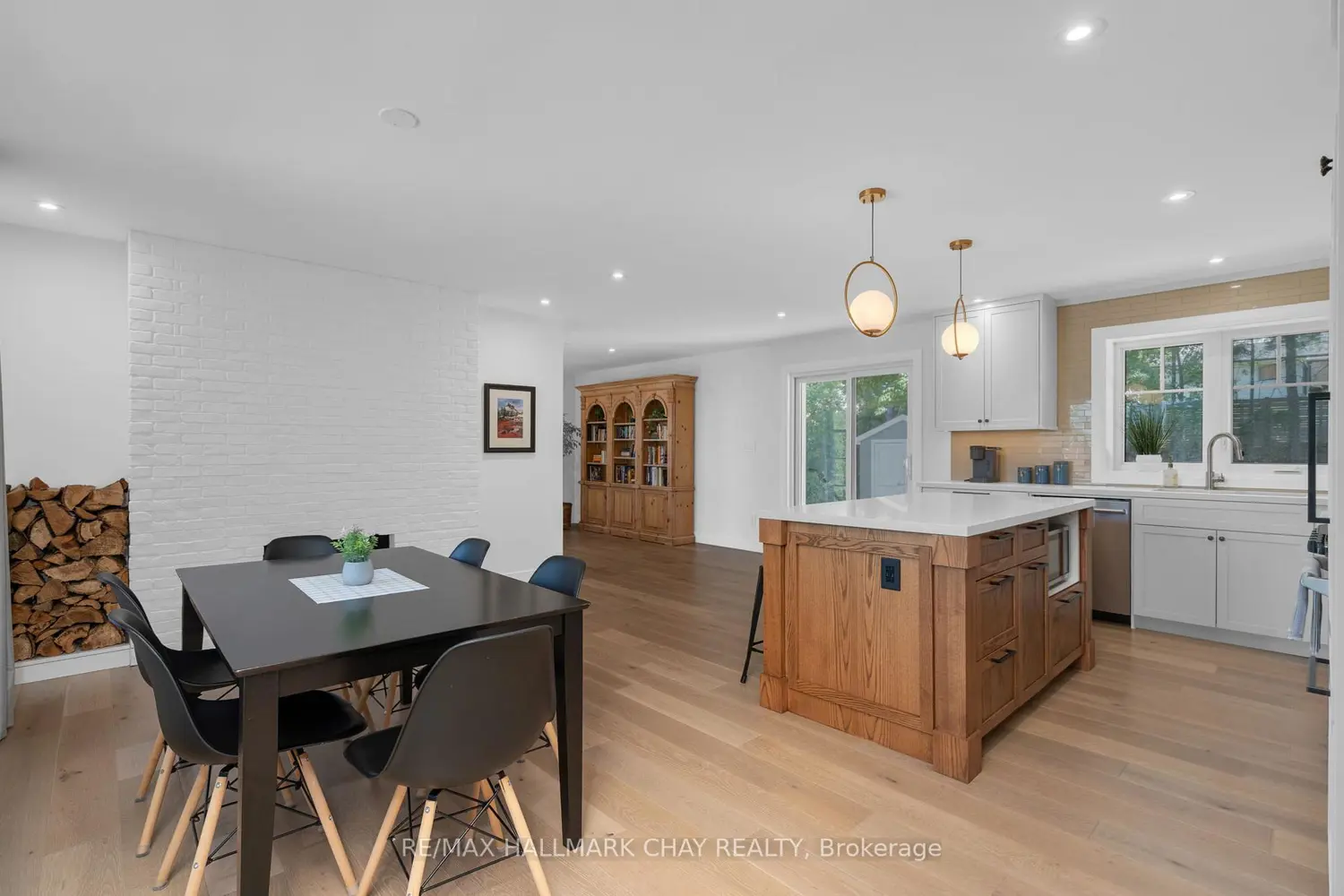 Additional image 12 of 98 Shanty Bay Road