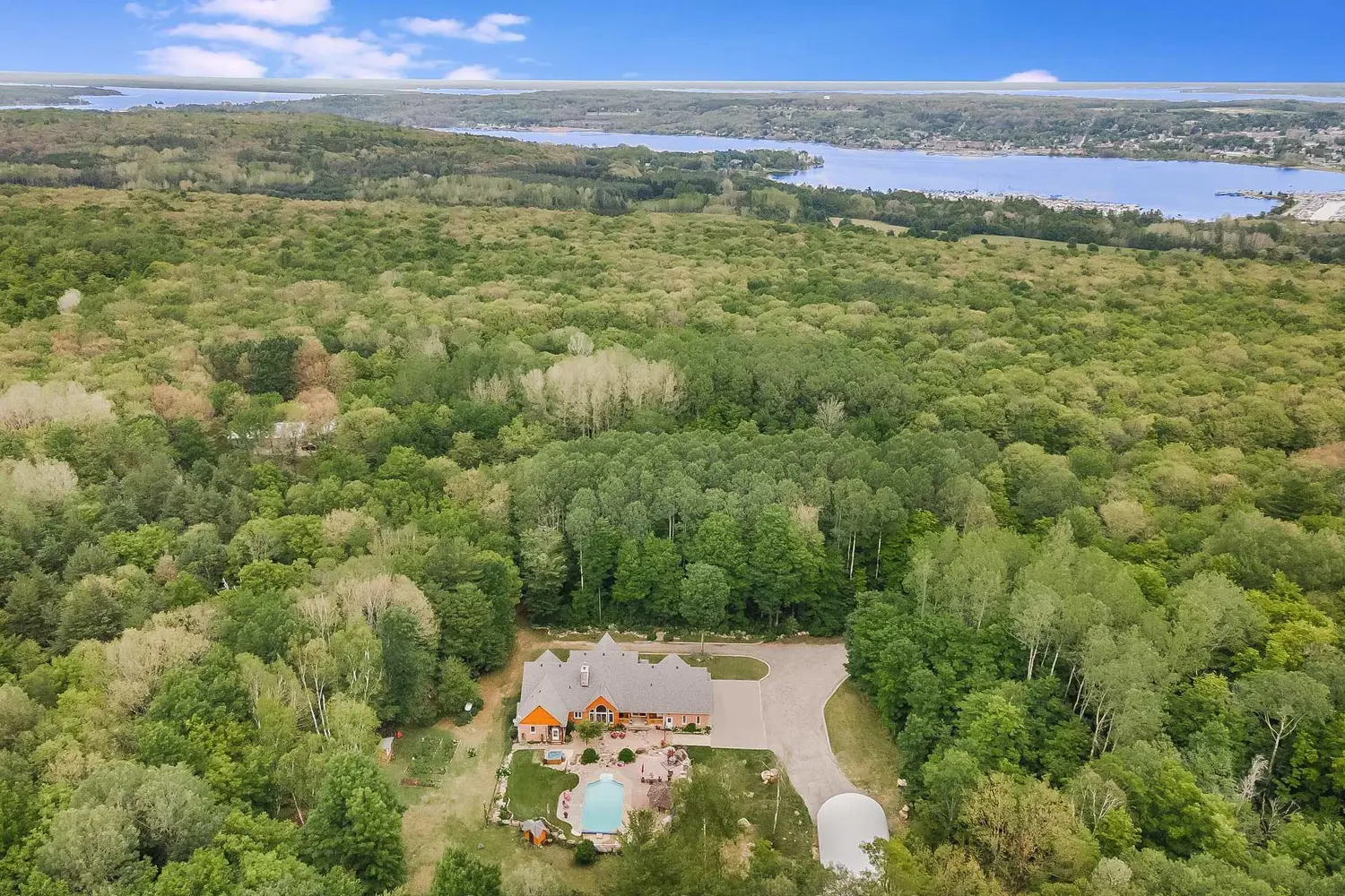 Additional image 20 of 697 Lafontaine Road