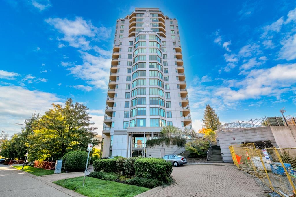 1702-13880 101 Avenue, Surrey, BC, V3T 5T1