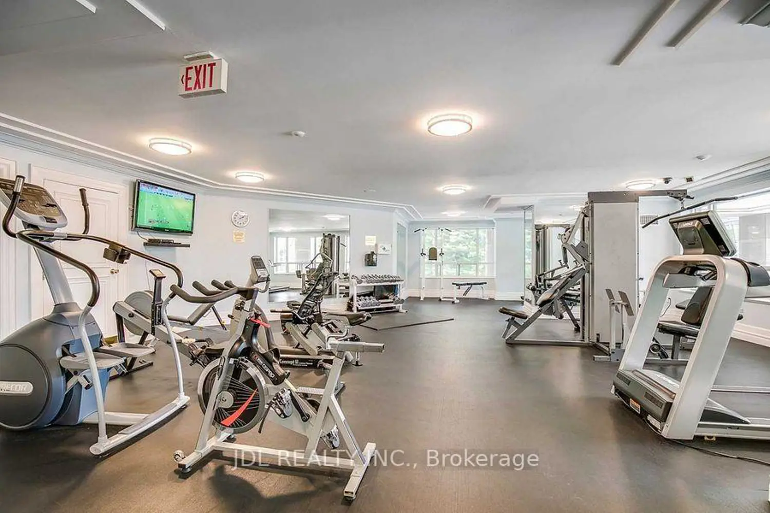 Additional image 11 of 887 Bay Street 1610
