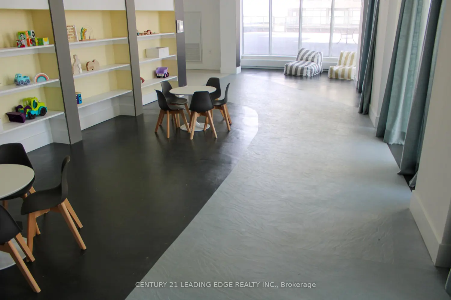 Additional image 10 of 2489 Taunton Road 410