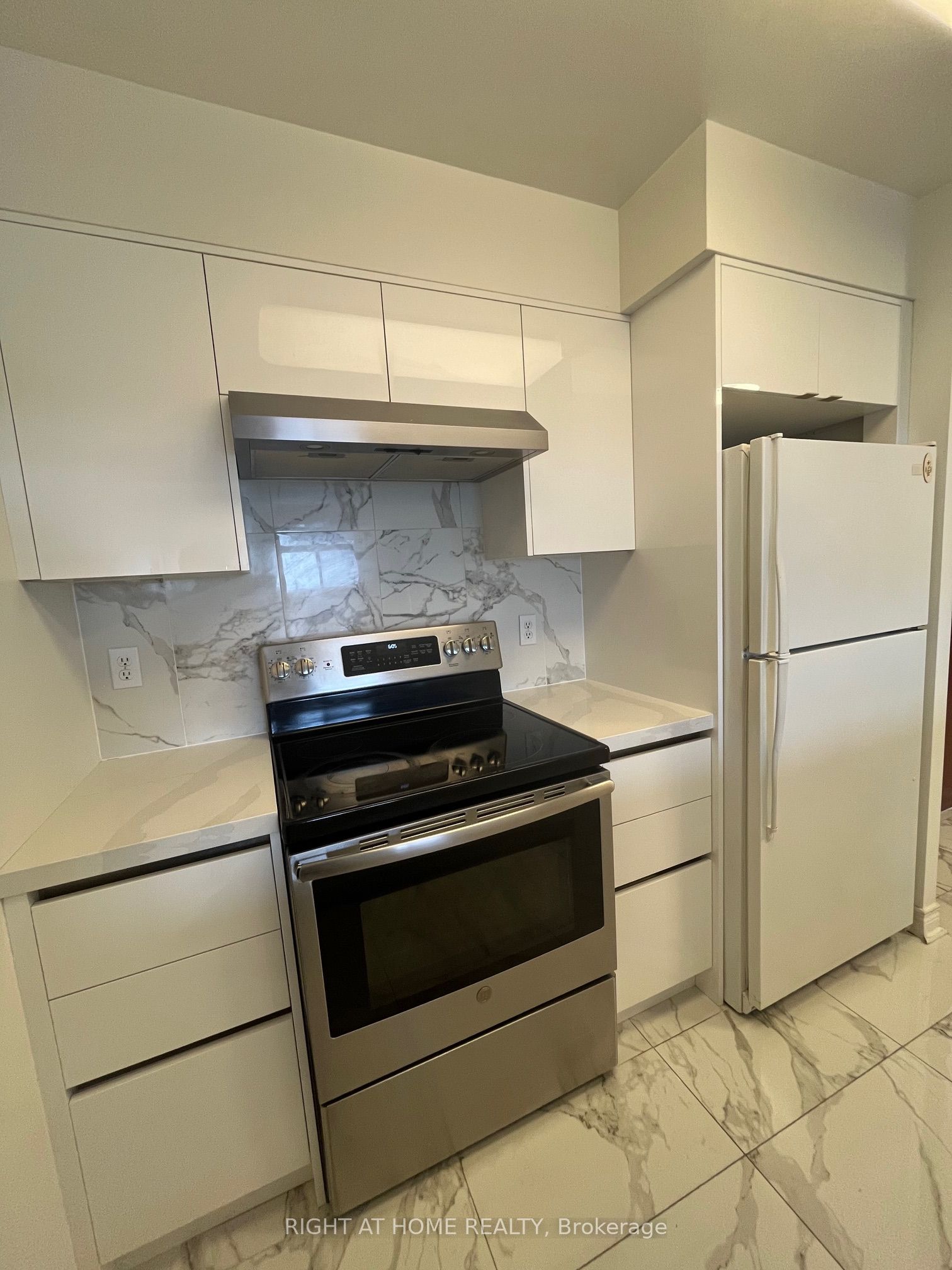 Additional image 5 of 1206-28 Empress Avenue, Toronto, ON, M2N 6Z7