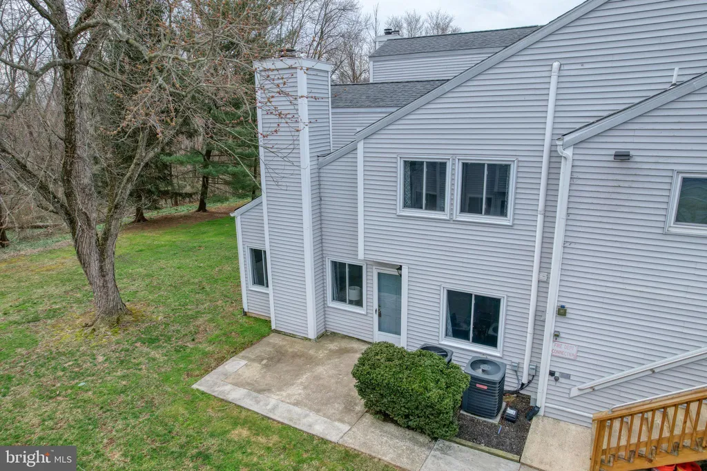 Additional image 3 of 2705 Creekside Drive, Newark, DE 19711