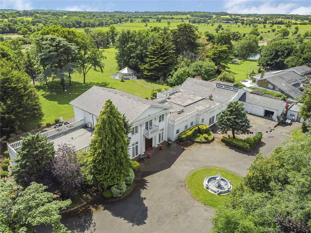 8 bed detached house for saleDancers Lane, Bentley Heath, Hertfordshire EN5