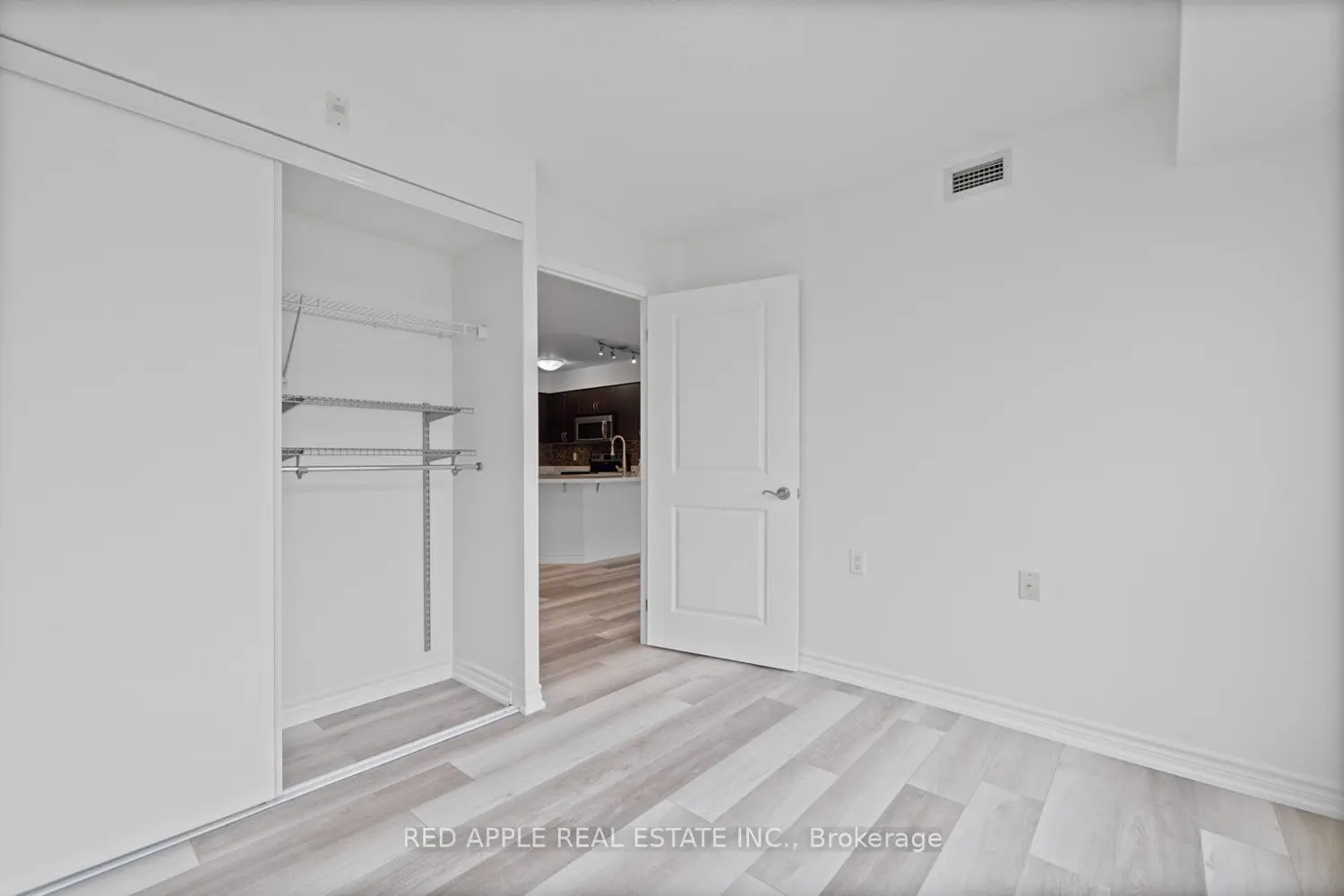Additional image 5 of 872 Sheppard Avenue 213