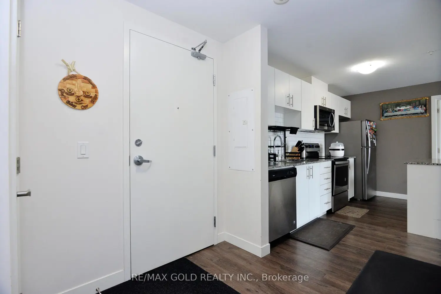 Additional image 5 of 175 Commonwealth Street 107