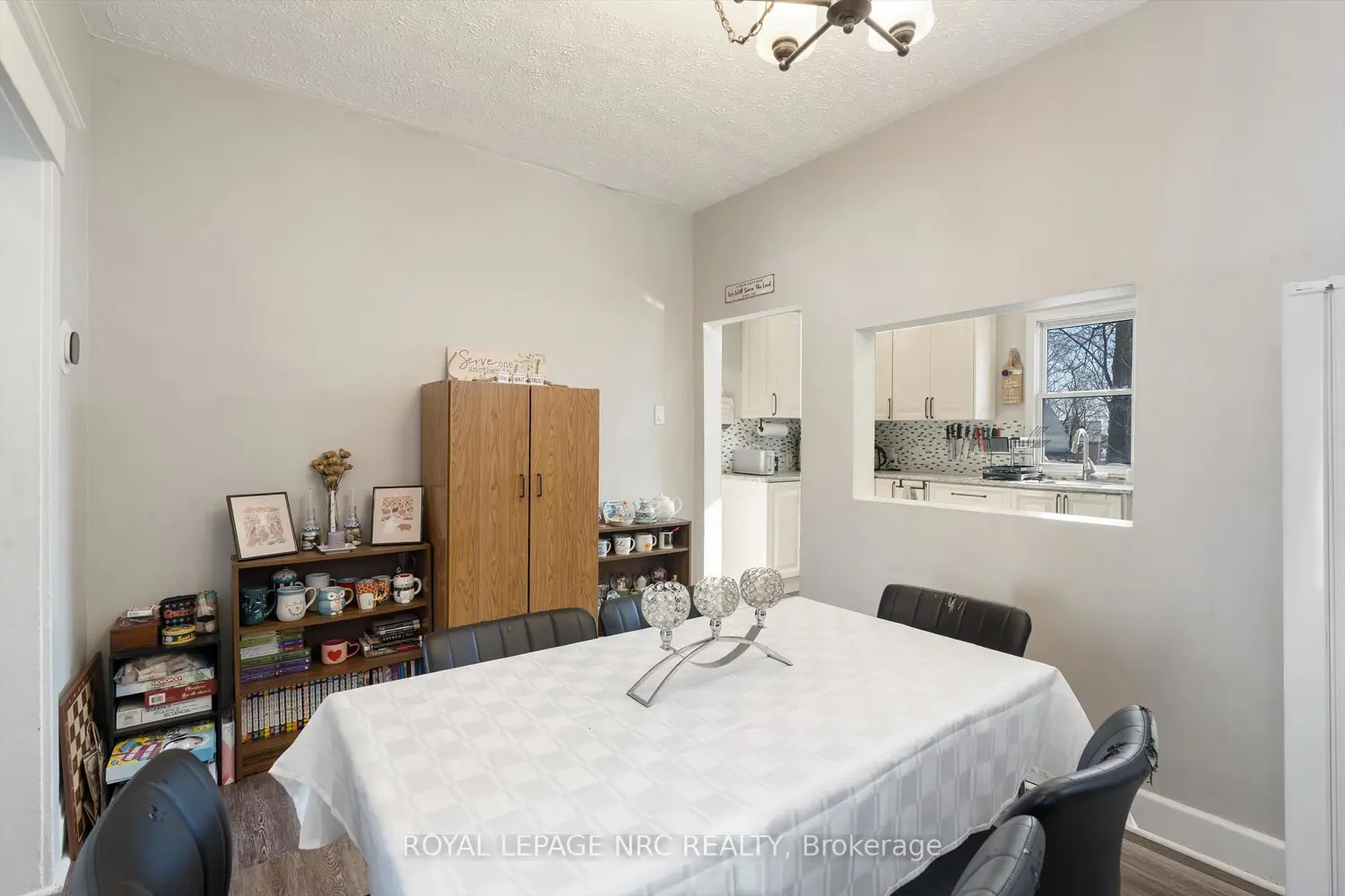 Additional image 4 of 4688 Mcdougall Crescent