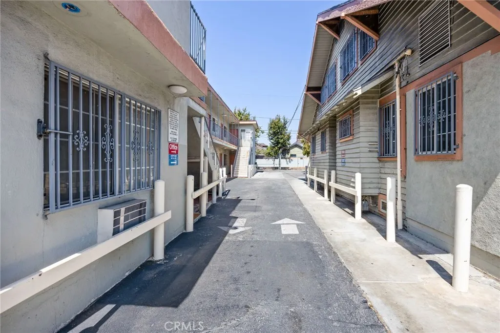 Additional image 77 of 451 E Vernon Ave, Los Angeles, CA 90011