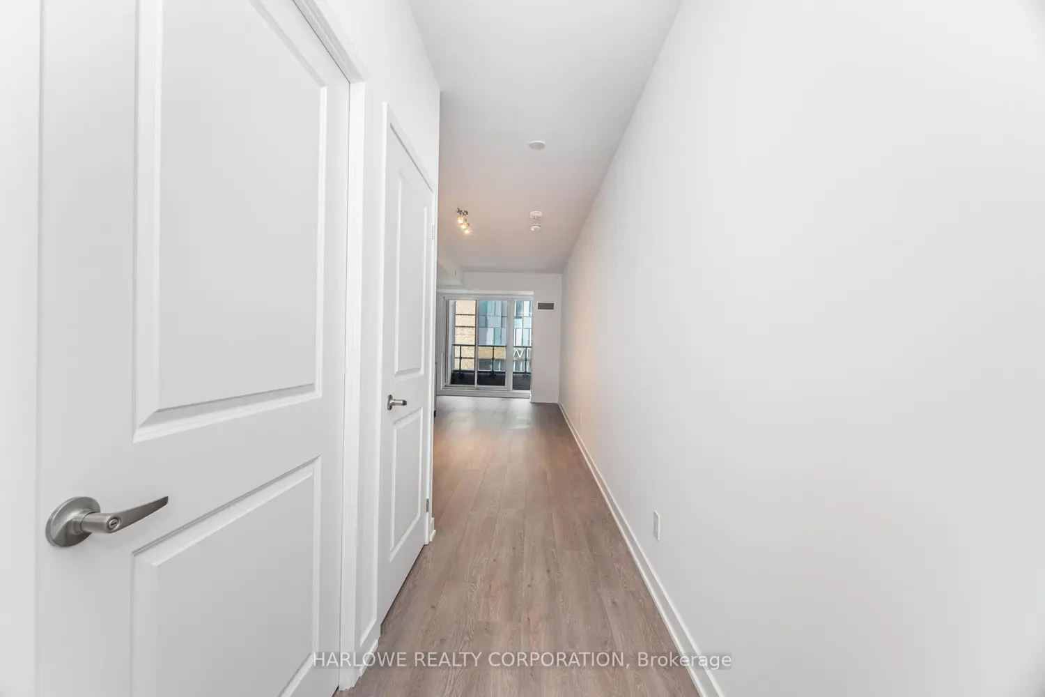 Additional image 4 of 543 Richmond Street 406