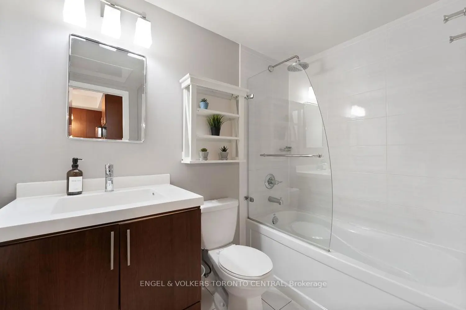 Additional image 11 of 560 Front Street 621