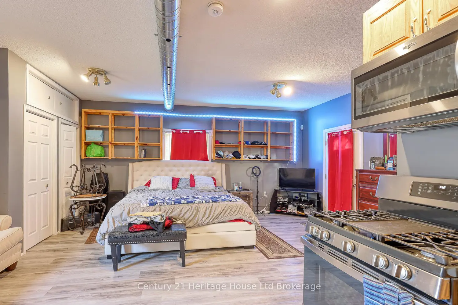 Additional image 16 of 719 Peel Street