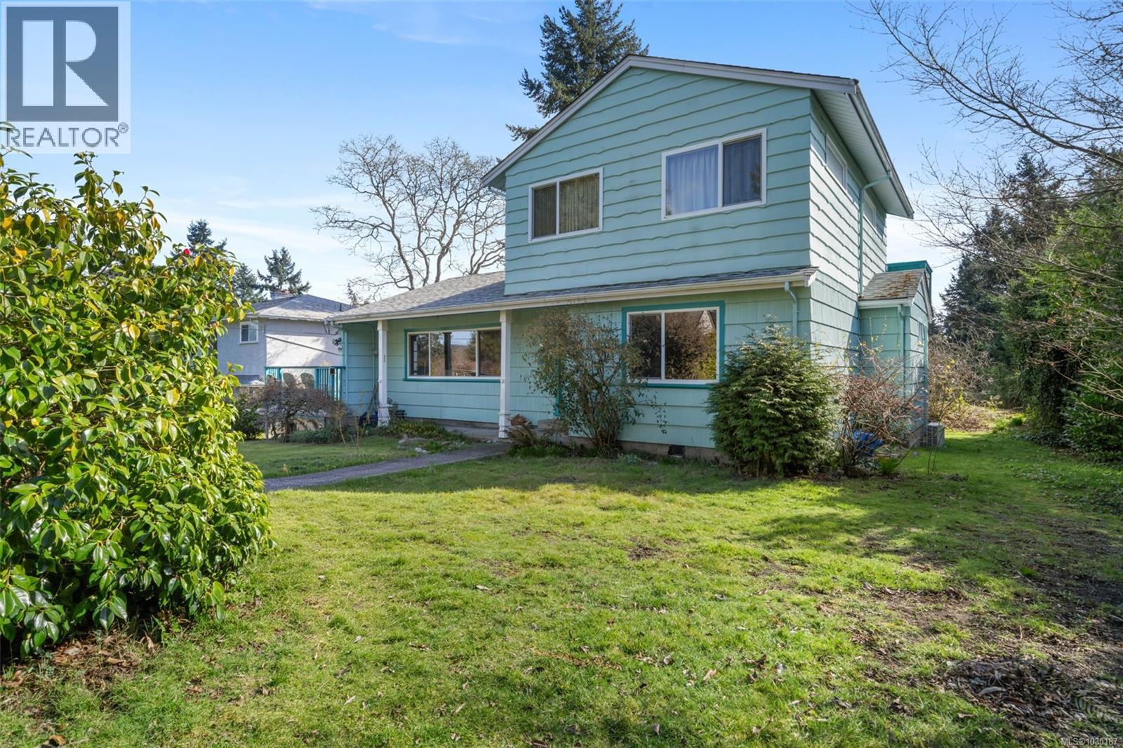 227 Suzanne Pl