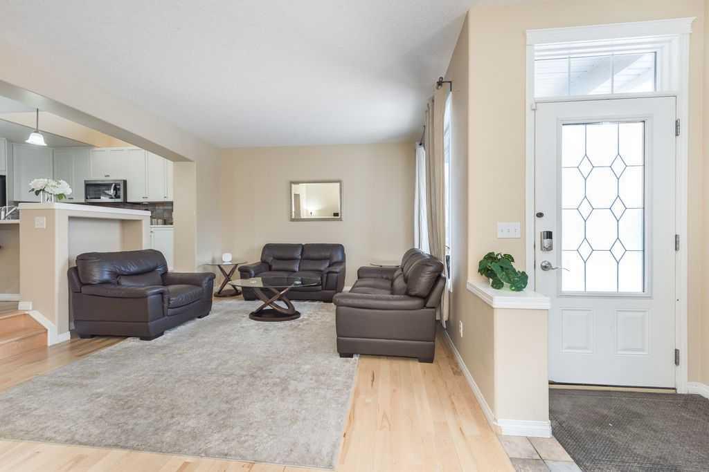Additional image 3 of 1005 New Brighton Gardens SE, Calgary, AB, T2Z0Y1