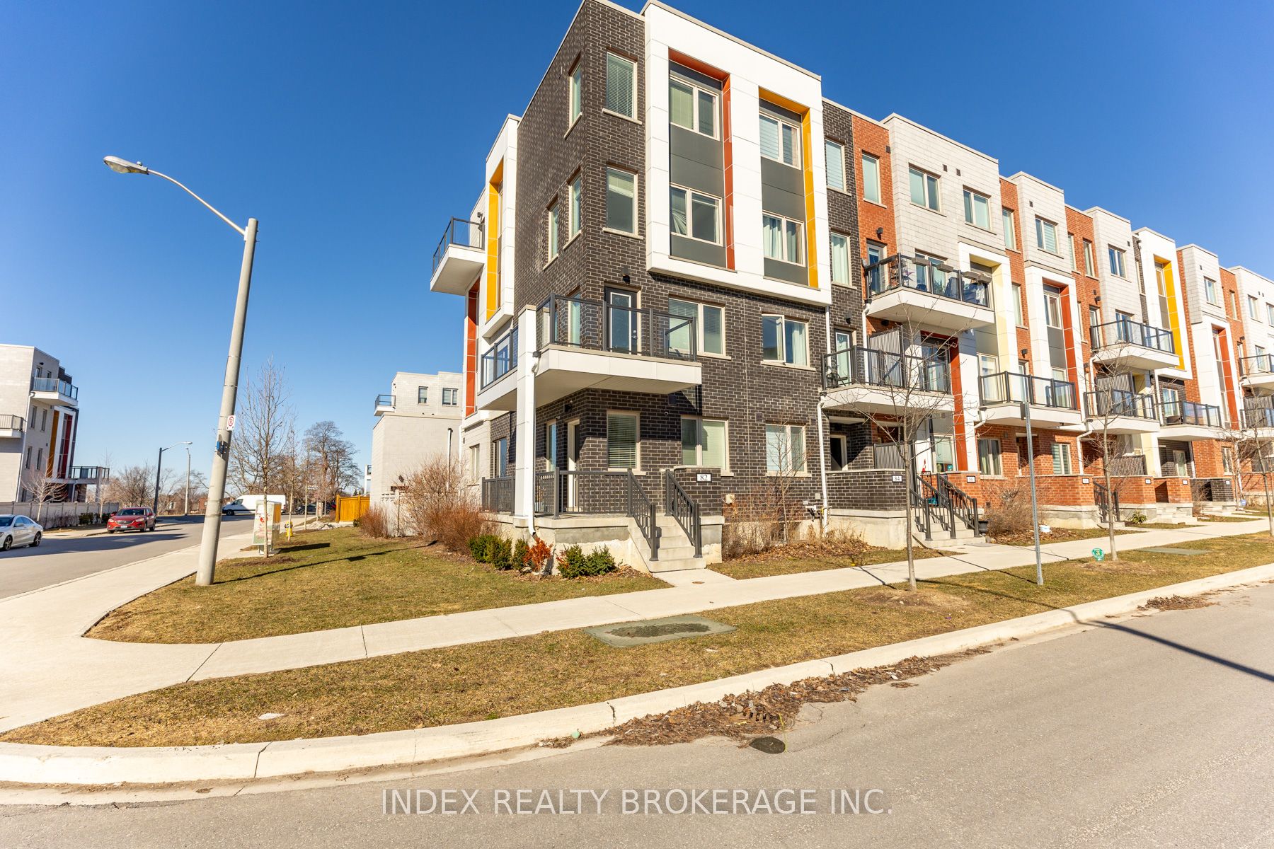 82 William Duncan Road, Toronto, ON, M3K 0B7