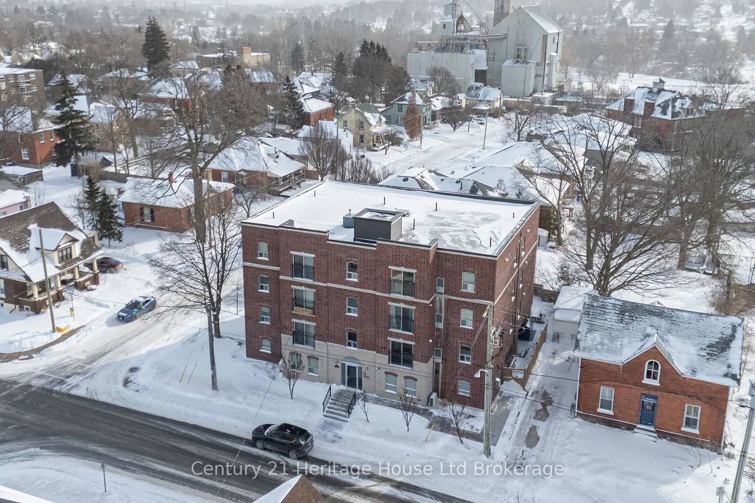 34 Brock Street 201