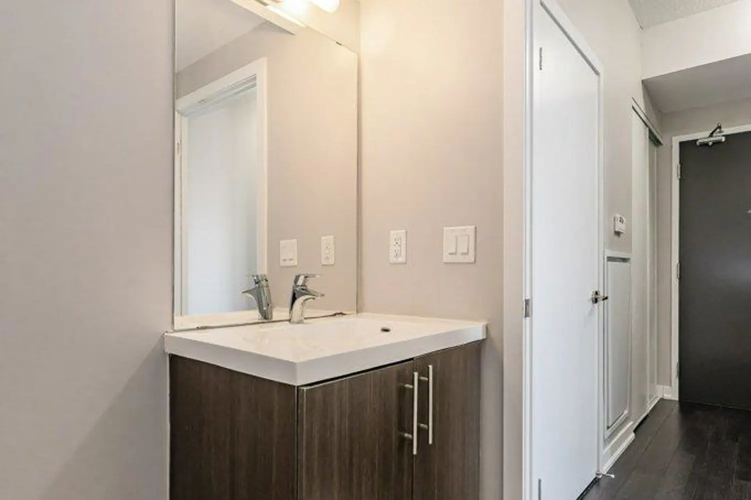 Additional image 10 of 85 Duke Street 402