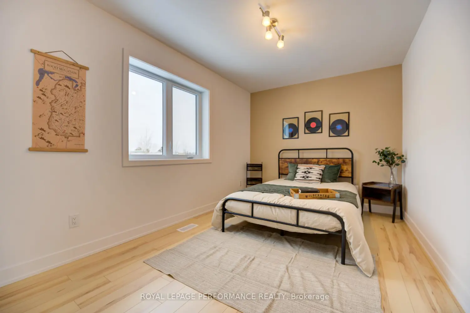 Additional image 18 of 2517 Gray Crescent