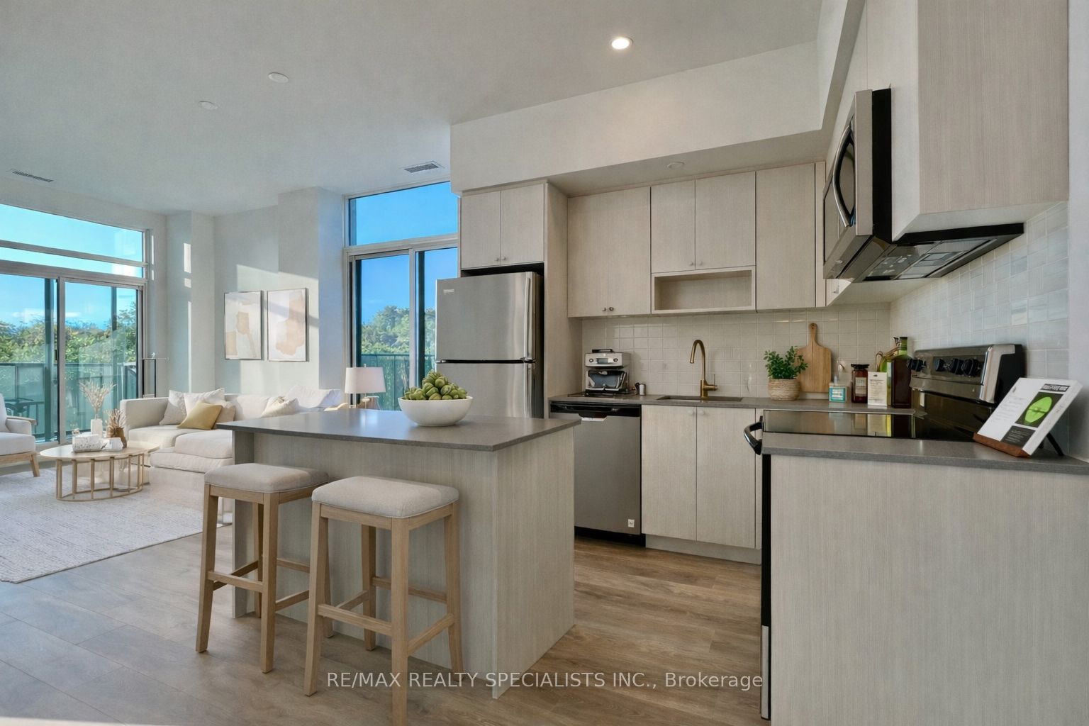 Additional image 2 of 302-202 Burnhamthorpe Road E, Mississauga, ON, L5A 4L4