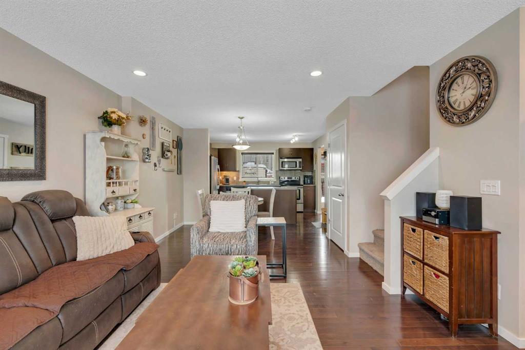 Additional image 5 of 124 Panamount Way NW, Calgary, AB, T3K 0P7