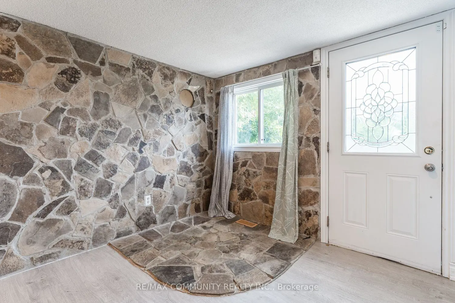 Additional image 6 of 306 Kenwood Avenue