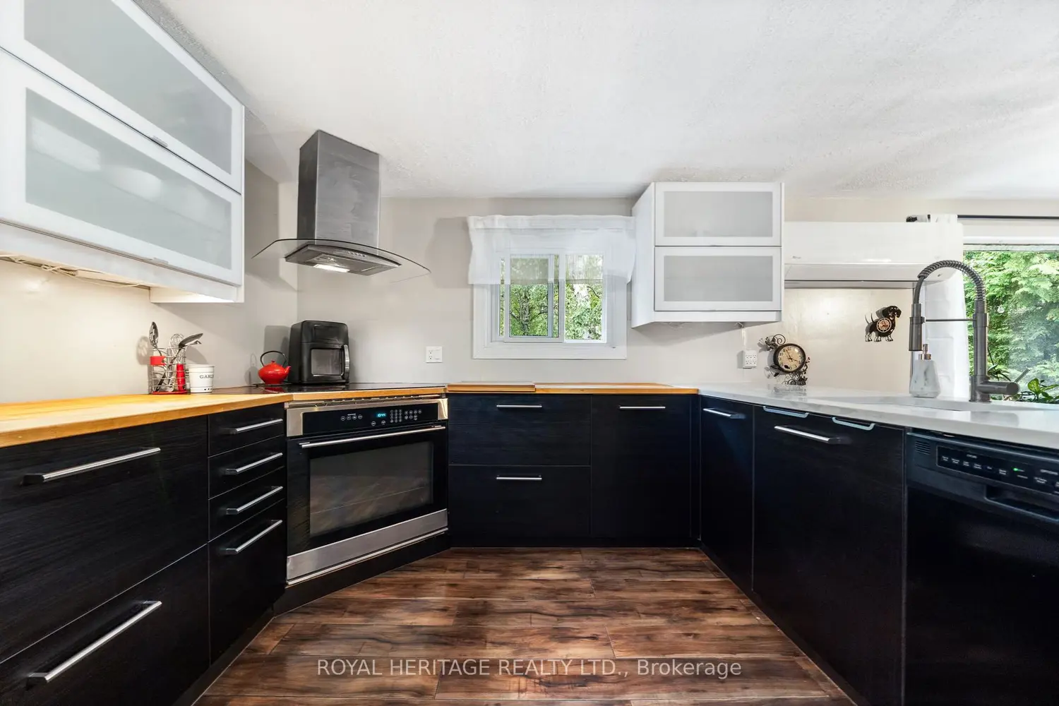 Additional image 4 of 155 Prince Edward Street