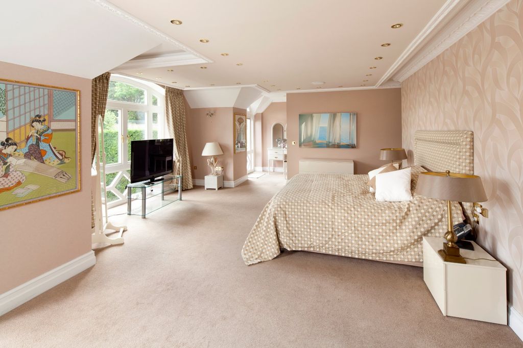 Additional image 9 of 6 bed detached house for saleHome Farm, Kemnal Road, Chislehurst, Kent BR7