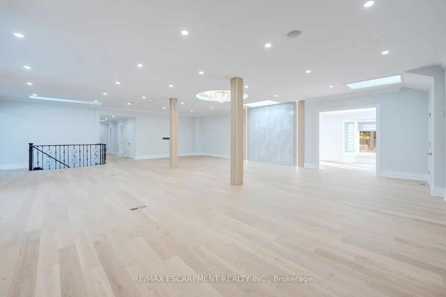 Additional image 4 of 8 Ridgewood Drive