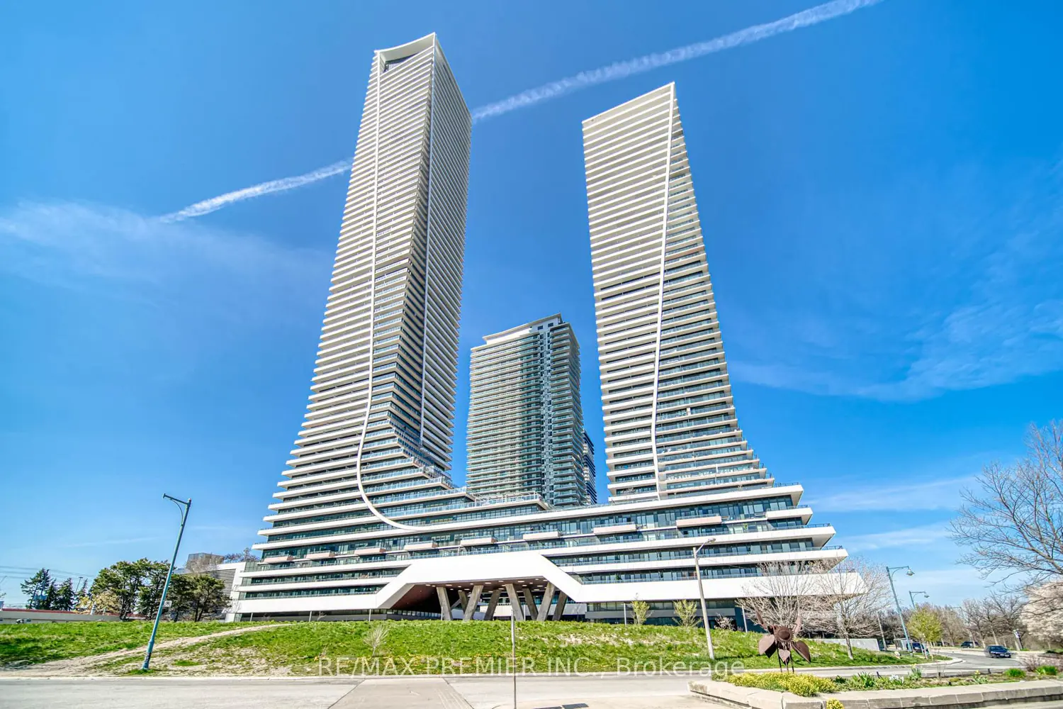 30 Shore Breeze Drive 2712