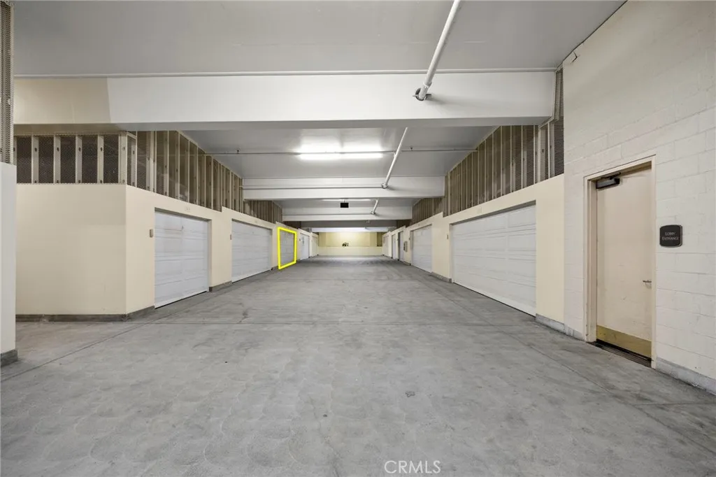 Additional image 93 of 401 Bernard Street Unit 211, Costa Mesa, CA 92627