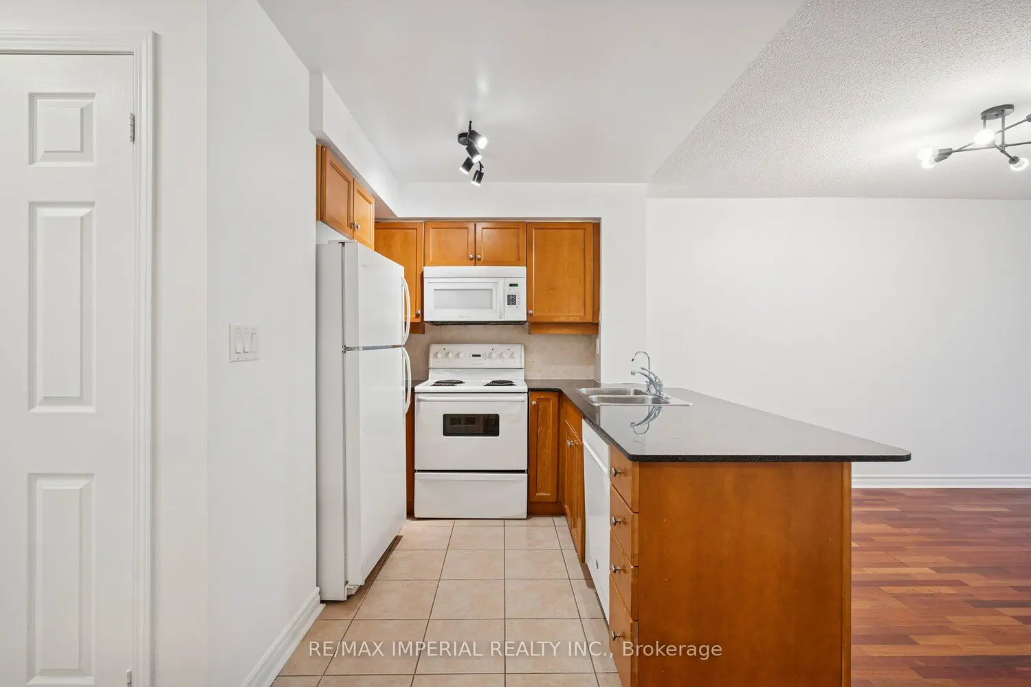 Additional image 9 of 19 Barberry Place 307