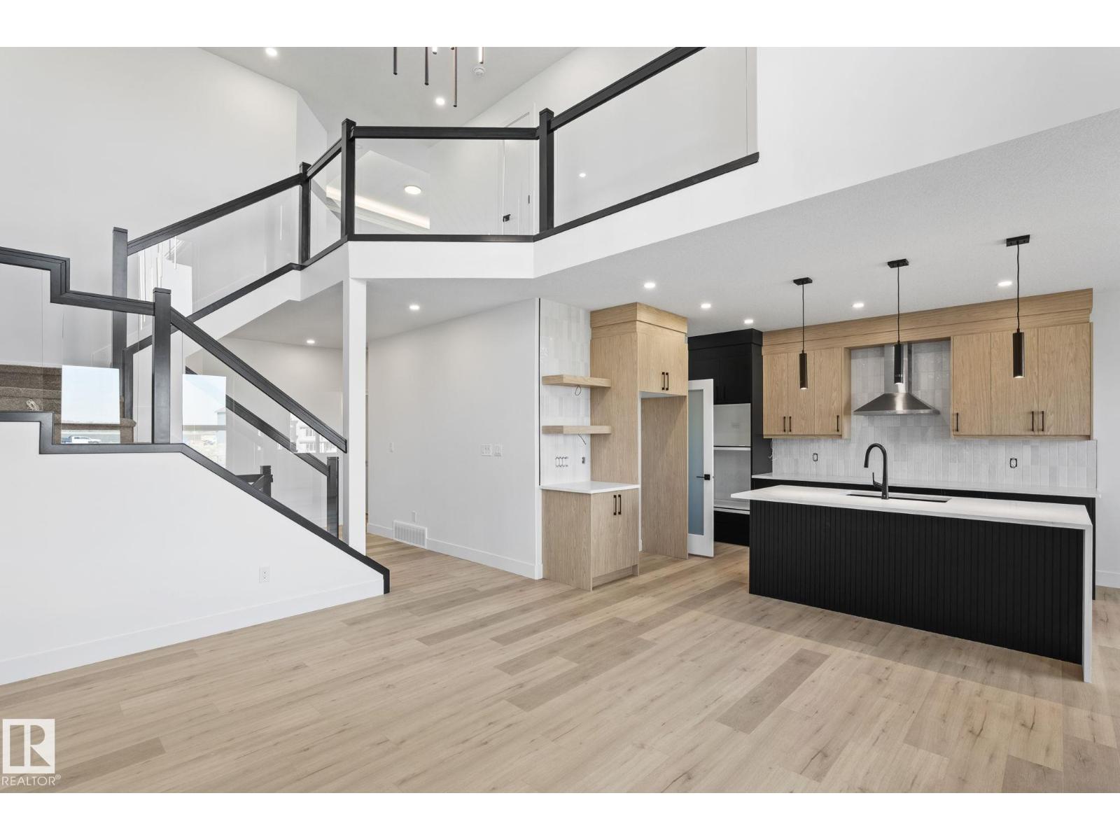 8516 181 Avenue NW, Edmonton, AB, T5Z0X1