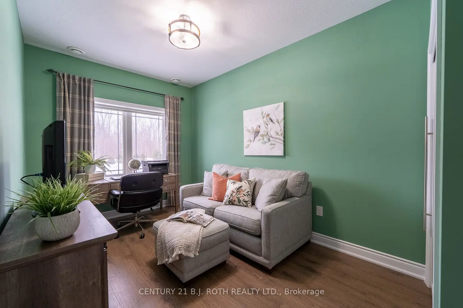 Additional image 11 of 251 Lucy Lane