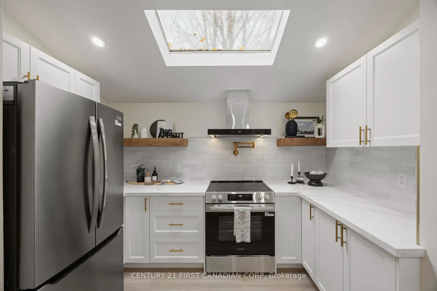 Additional image 8 of 14 Euclid Avenue