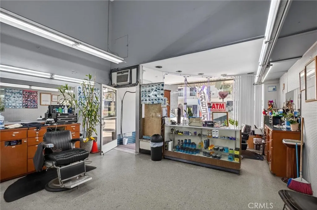 Additional image 10 of 705 S Pacific Ave, San Pedro, CA 90731