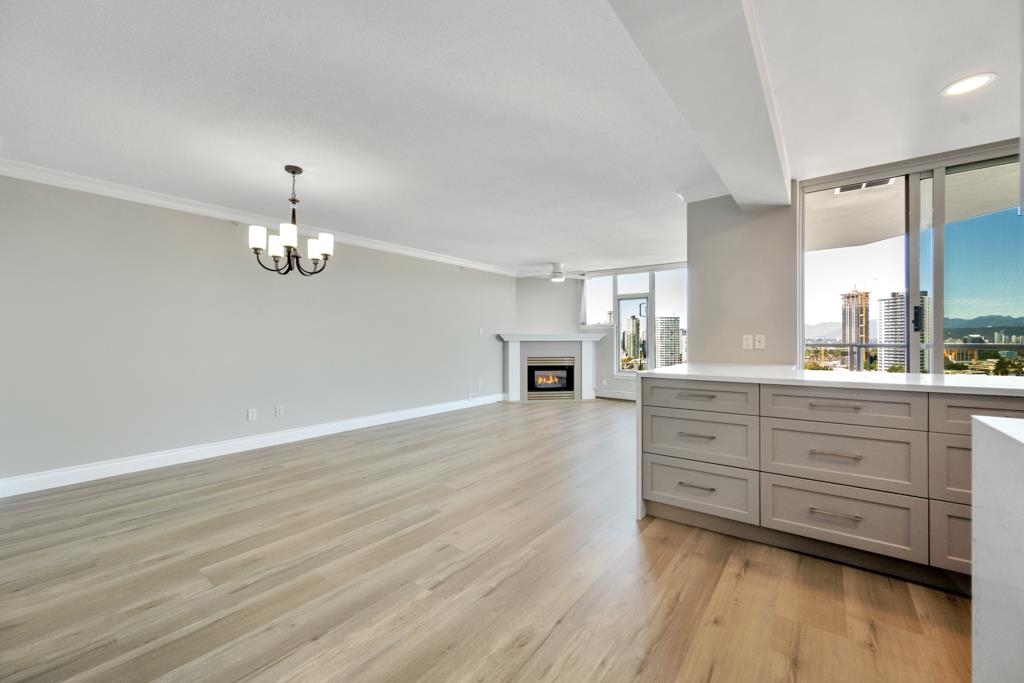 Additional image 4 of 1702-13880 101 Avenue, Surrey, BC, V3T 5T1